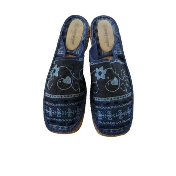 Andre Assous Shoes - Andre Assous Silk Embroidered Espadrilles Size EU 40 US 9.5